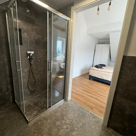 Bodenseeapartments * Friedrichshafen